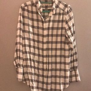 LOFT PLAID BUTTON DOWN IN SIZE XL
